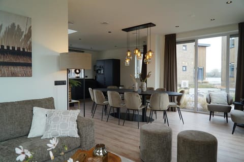 Vakantiepark Aan de Maas - Pavilion l'etage 10 - dining room