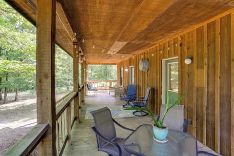 Covered Front Porch | Dining Area | Seating