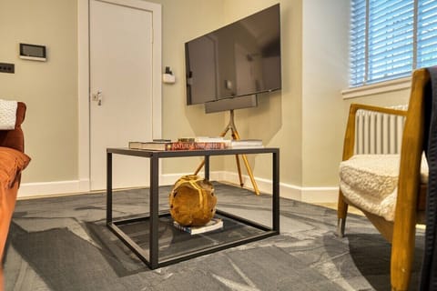 Living Room / Lounge