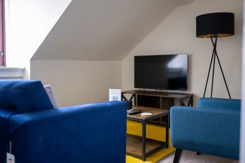 Living Room / Lounge