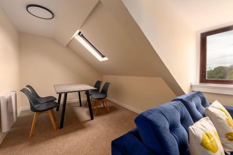 Living Room / Lounge