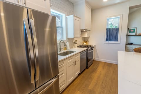 Main Level | Kitchen