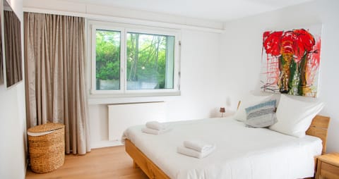 Bedroom with king-size bed