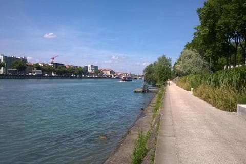 Surroundings [summer] (1-5 km)