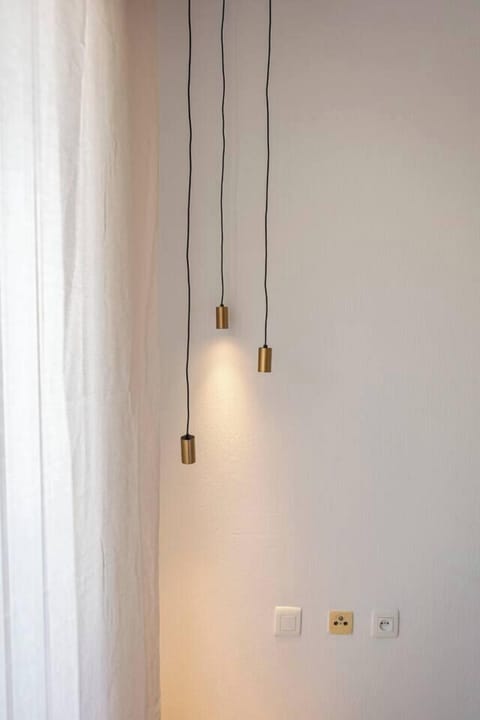 Two double bedrooms with terrace access. (8)