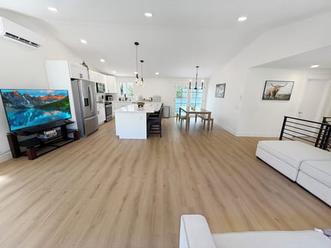 2nd floor living / dining 