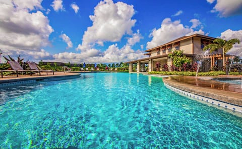 Fabulous pool area and clubhouse onsite!