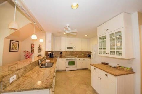 75bac3fb-e501-405c-b3da-8d92d9c1f582