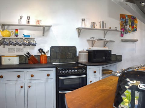 Kitchen | Manor Cottage, Ilfracombe