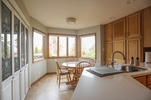 kitchen and dinette area
