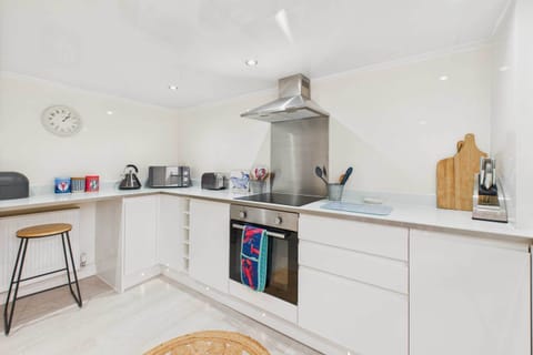 Surf Jewel, Saltburn-by-the-Sea - Host & Stay