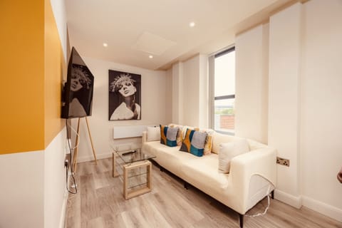 Living Room / Lounge