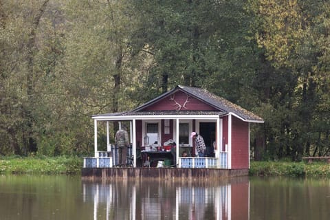 Surroundings [summer] (1-5 km)