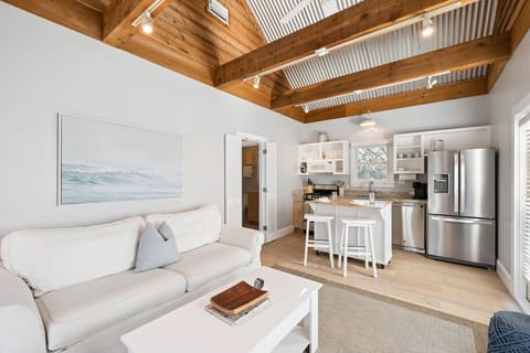 Open & Airy Living Space for 2!