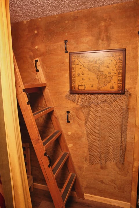 Downstairs Bedroom 1 - Harry Potter themed