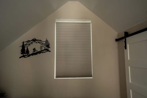 All windows (except bathroom & exterior door) have blackout shades