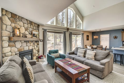 Fairplay Vacation Rental | 3BR | 3BA | 2,016 Sq Ft | 2 Steps to Enter