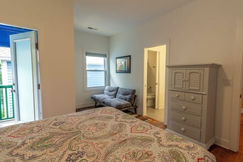 Second Level | Bedroom 5 | Queen | Futon | Attached Jack/Jill Ba