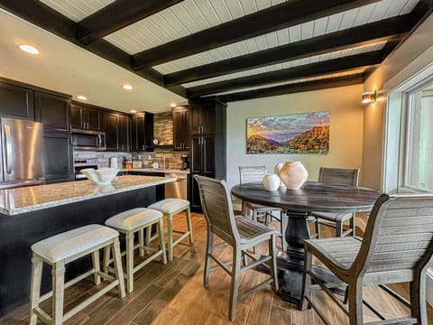 Elegantly appointed dining area! (1)