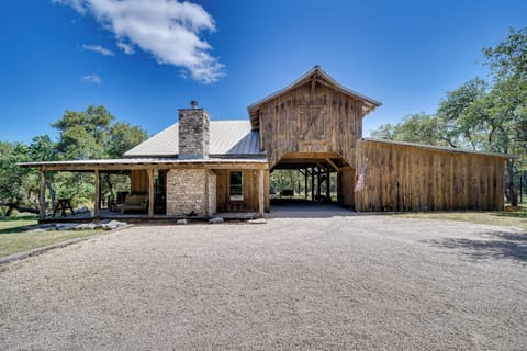 Kerrville Vacation Rental | 3BR | 2.5BA | 1,800 Sq Ft | Step-Free Entry