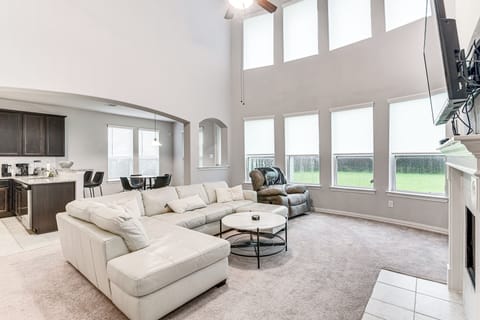 Arcola Vacation Rental | 5BR | 3.5BA | 3,500 Sq Ft | Step-Free Entry