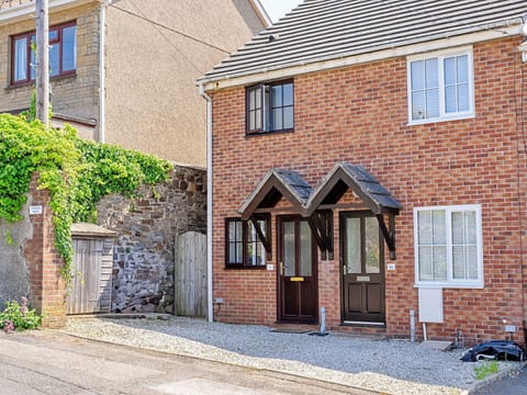 House, Cottage, Freezing, Village, Mountain Village, Resort, Snow, Winter, Alps