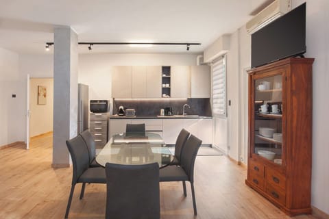 373c0454-b6bf-42d7-ba99-da69a26484a9