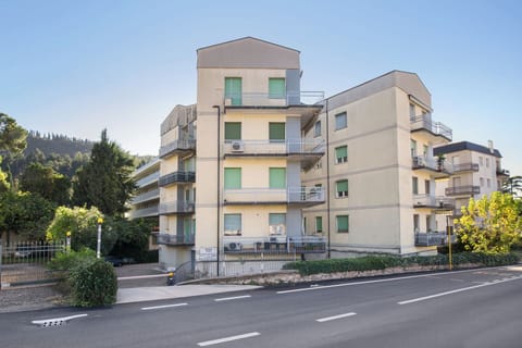 0cdf5b9a-a569-49f9-a9d3-07106f7c033f