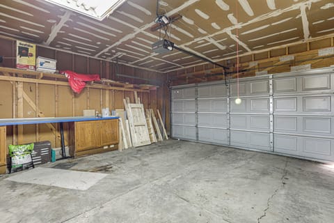 Parking | Garage (2 Vehicles)