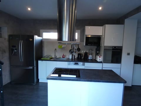 e3bf932e-6f1f-490e-a4e0-bab4952cecd6