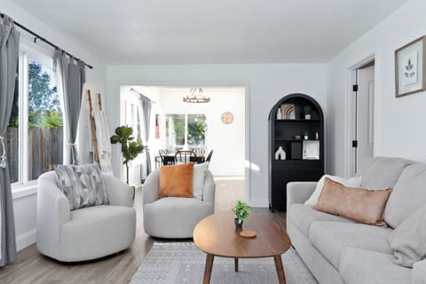 Living Room - Sofa Bed (Queen)