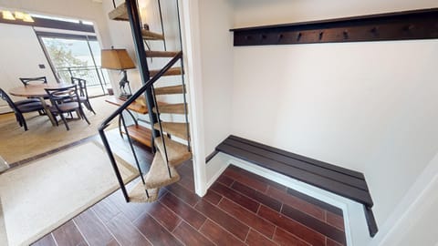 Entry Area with Boot Bench, Gear Racks - Entry Area with Boot Bench, Gear Racks