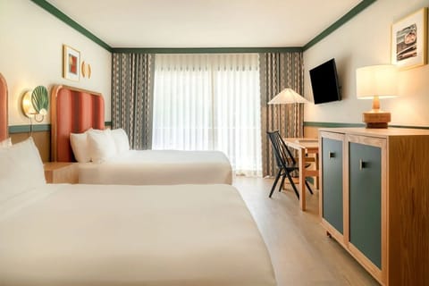 Unit with 2 Queen Beds