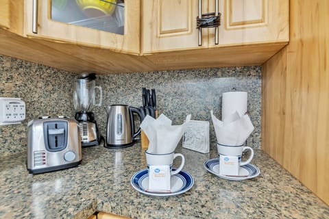 Fully equipped kitchen