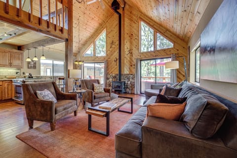 Truckee Vacation Rental | 4BR | 3BA | Steps Required | 1,908 Sq Ft