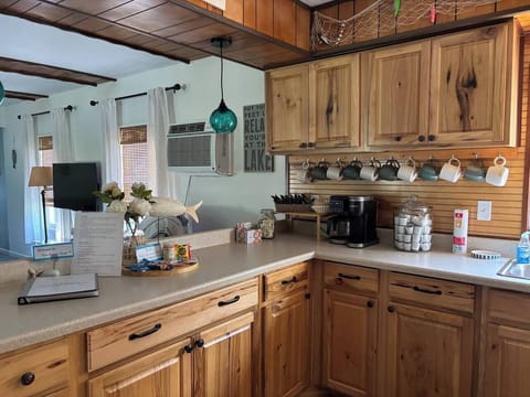 cb16659f-5921-4221-ba77-b8db1eea3372