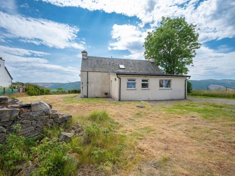 Grass, House, Grassland, Cottage, Rural Area, Roof, Landscape, Hill, Cloud, Plain