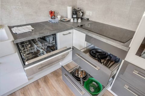 voll ausgestattete Küche