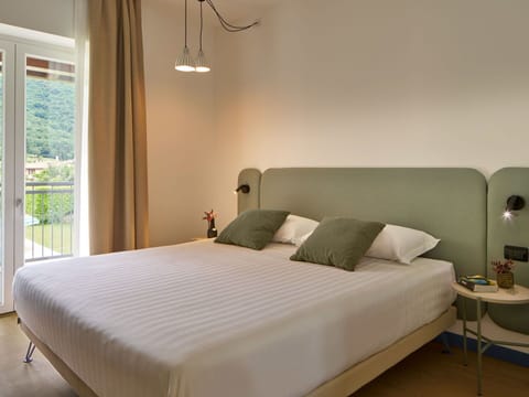 Interior Design, Furniture, Bedroom, Lighting, Flooring, Bed, Floor, Room, Ceiling, Home