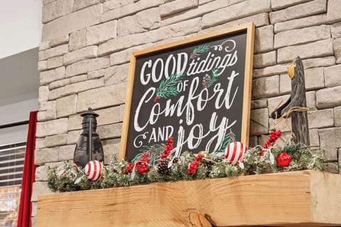 We hope that our cabin will bring you joy this season!