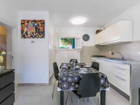 Furniture, Interior Design, Flooring, Wood, Floor, Ceiling, Countertop, Kitchen, Room, Home