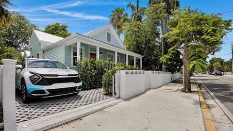 Welcome to BLUE HERON'S HIDEOUT...