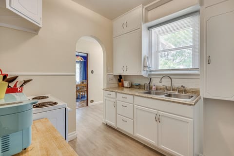 Kitchen | 1st Floor | Keurig Coffee Maker