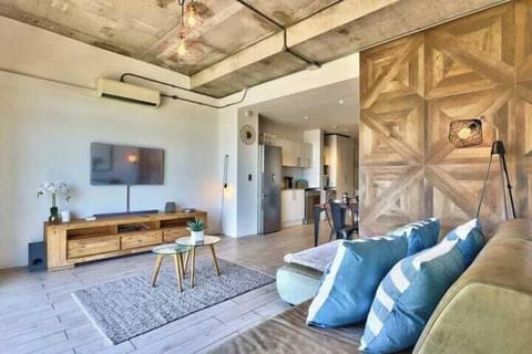 Stylish apartment with Atlantic Ocean views! (7203)