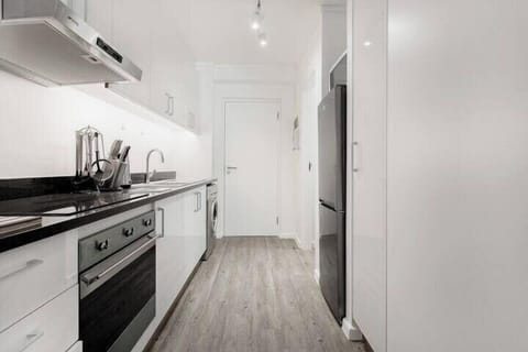 Business hub,trendy,secure living in heritage area (1120)