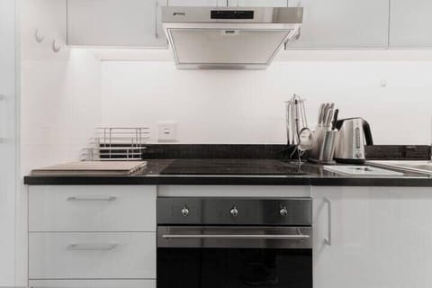 Business hub,trendy,secure living in heritage area (1121)