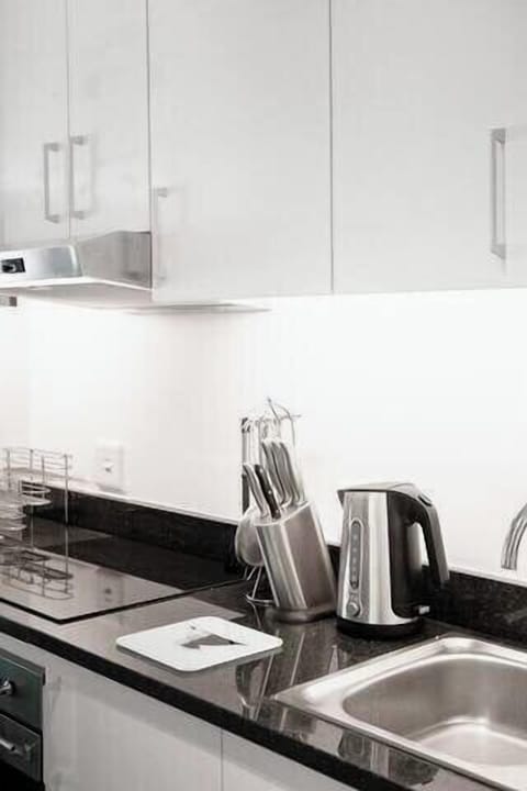 Business hub,trendy,secure living in heritage area (1122)