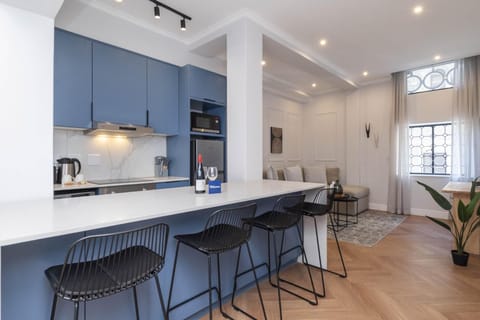 Venice House 1-Bed Near Greenmarket Square (28108)