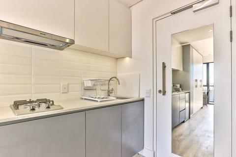 Work desk , fast Wi-Fi Mnt Views in Woodstock (21802)