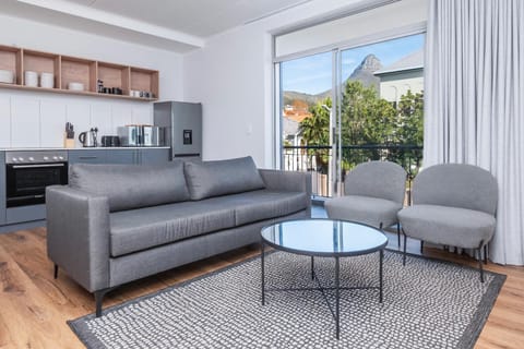 Spacious Retreat at the Metropole East of Main (24244)